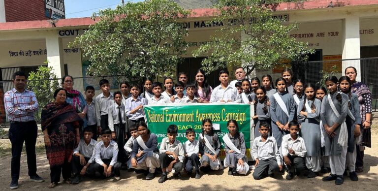Bilaspur: बिलासपुर में स्वच्छता सप्ताह का शुभारंभ: स्कूल और पंचायतें मिलकर बढ़ा रहीं हैं हरियाली की ओर कदम