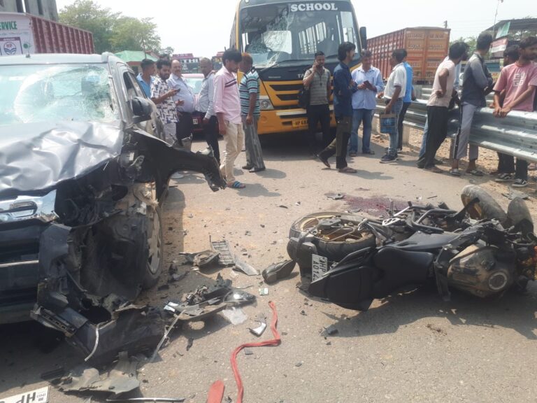 Kangra: मंडी–पठानकोट फोरलेन पर दर्दनाक सड़क हादसा, सियोलपुरी के दो युवक गंभीर रूप से घायल Kangra: मंडी–पठानकोट फोरलेन पर दर्दनाक सड़क हादसा, सियोलपुरी के दो युवक गंभीर रूप से घायल