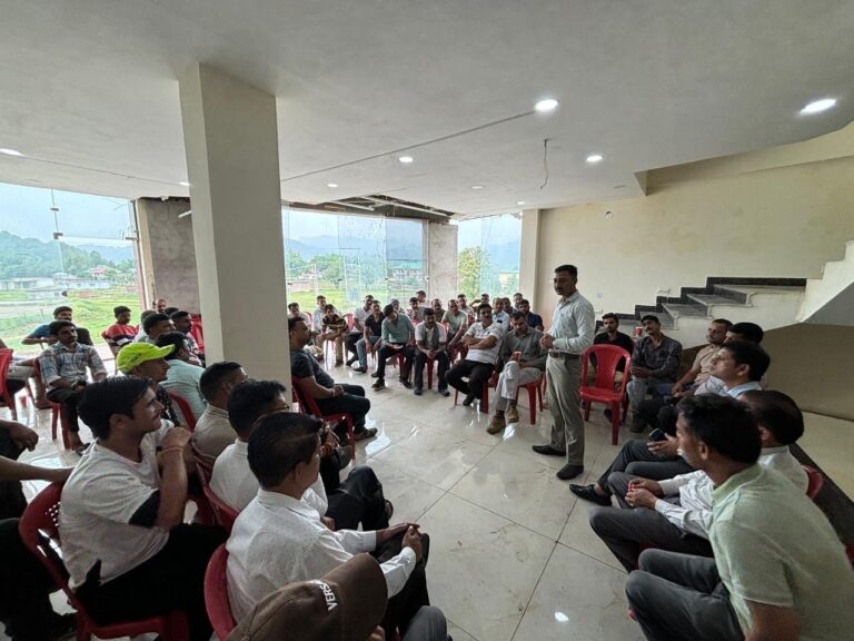 Kangra: हिमाचल में कारीगरों की बड़ी पहल: विश्वकर्मा कामगार यूनियन का गठन, रोजगार सुरक्षा की ली शपथ