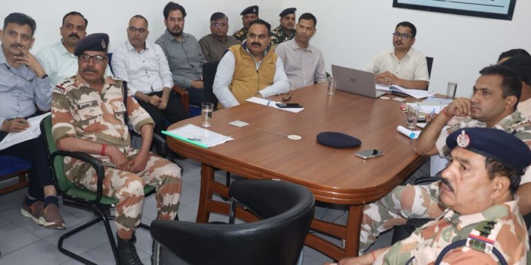 Kullu: हिमाचल में भूकंप मॉक ड्रिल की तैयारियां तेज़, कुल्लू में टेबल टॉप एक्सरसाइज आयोजित