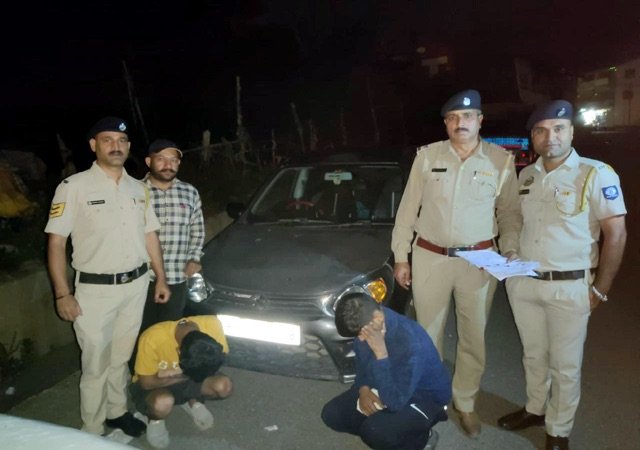 Shimla: रोहड़ू पुलिस की बड़ी कामयाबी, कार से 6.16 ग्राम चिट्टा बरामद, दो गिरफ्तार