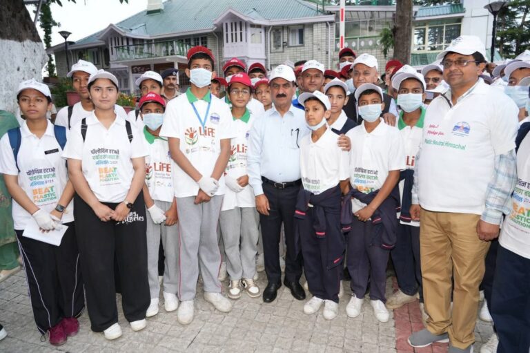 Shimla: विश्व पर्यावरण दिवस पर मुख्यमंत्री ने दिखाई साइकिल रन को हरी झंडी, हिमाचल को प्लास्टिक न्यूट्रल बनाने की ली शपथ