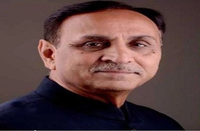 अहमदाबाद विमान हादसा: पूर्व CM विजय रूपाणी समेत 242 यात्री मौत के मुंह में