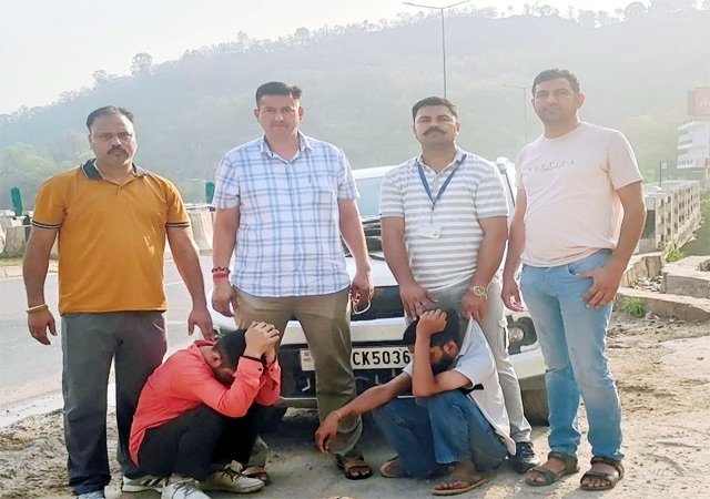 Himachal: बिलासपुर में बड़ी नशा तस्करी का भंडाफोड़: 533.6 ग्राम चरस के साथ दो कुख्यात तस्कर गिरफ्तार