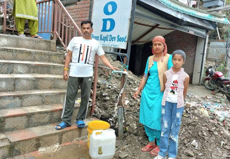Mandi: करसोग में विद्युत हैंडपंपों से अस्थायी जलापूर्ति बहाल, 60% क्षेत्रों को राहत Mandi: करसोग में विद्युत हैंडपंपों से अस्थायी जलापूर्ति बहाल, 60% क्षेत्रों को राहत