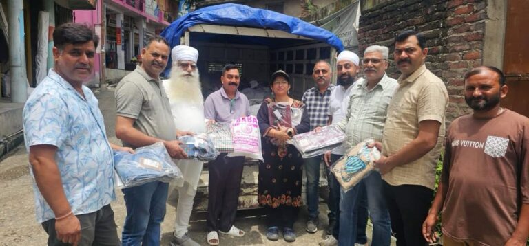 Mandi: गोहर में आपदा प्रभावितों के लिए तीन राहत शिविर स्थापित, प्रशासन ने कहा – हम हर कदम पर साथ हैं Mandi: गोहर में आपदा प्रभावितों के लिए तीन राहत शिविर स्थापित, प्रशासन ने कहा – हम हर कदम पर साथ हैं