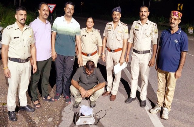 Bilaspur: बिलासपुर में बड़ी कार्रवाई: अलसु पुल के पास 532 ग्राम चरस के साथ एक व्यक्ति गिरफ्तार