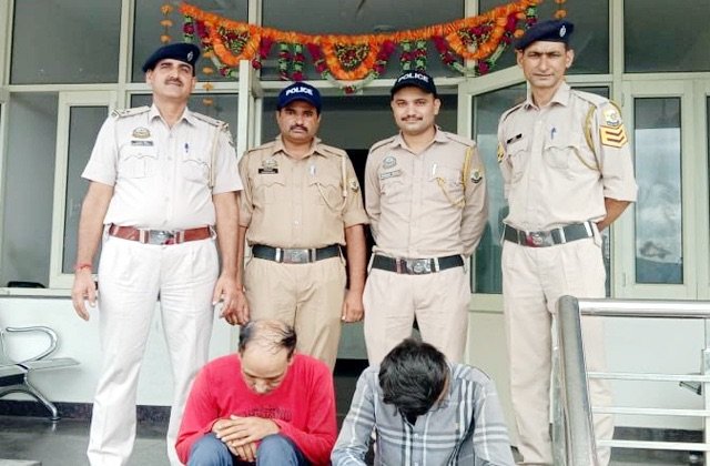 Bilaspur: नाकाबंदी के दौरान बड़ी कामयाबी: दो युवकों से 12.51 ग्राम चिट्टा बरामद, जांच में जुटी पुलिस