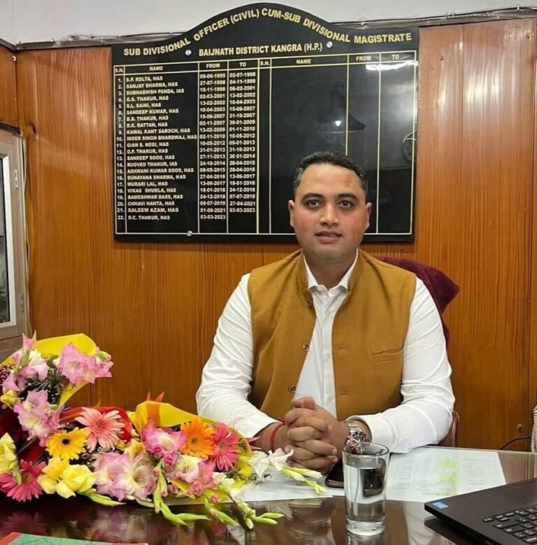 Kangra: अब बिना पंजीकरण नहीं होगी ट्रेकिंग! बैजनाथ में जालसू व थमसर पास के ट्रेकर्स के लिए अनिवार्य हुए चेक पोस्ट