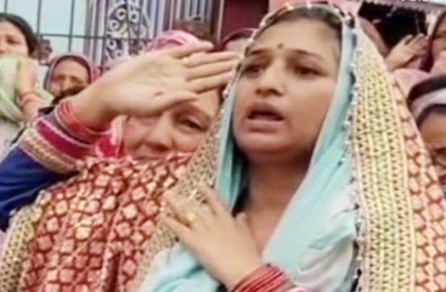 Kangra: संघर्षों की मूरत वृक्षा देवी: एक वीर नारी की प्रेरक कहानी, जिसने हर पतझड़ के बाद हरियाली पाई