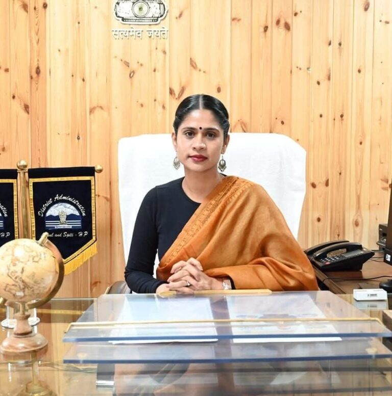 Himachal: लाहौल-स्पीति: प्रशासन ने किसानों को समय पर फसल मंडियों तक पहुँचाने का किया भरोसा