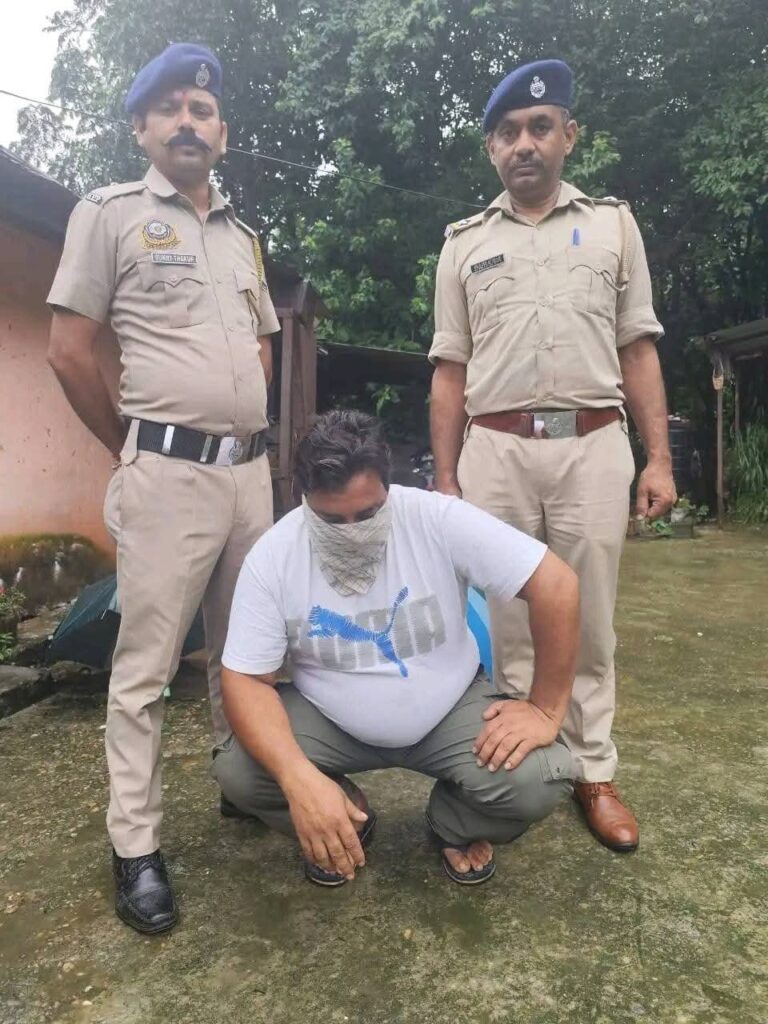 Kangra: देहरा पुलिस की बड़ी कामयाबी: घर से मिली 363 ग्राम चरस और ₹94,800 नकद, आरोपी गिरफ्तार