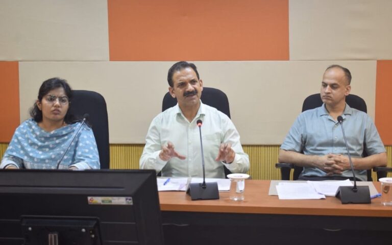 Kangra: धर्मशाला में धूमधाम से मनेगा स्वतंत्रता दिवस! पुलिस मैदान में होगा जिला स्तरीय कार्यक्रम, कृषि मंत्री करेंगे ध्वजारोहण