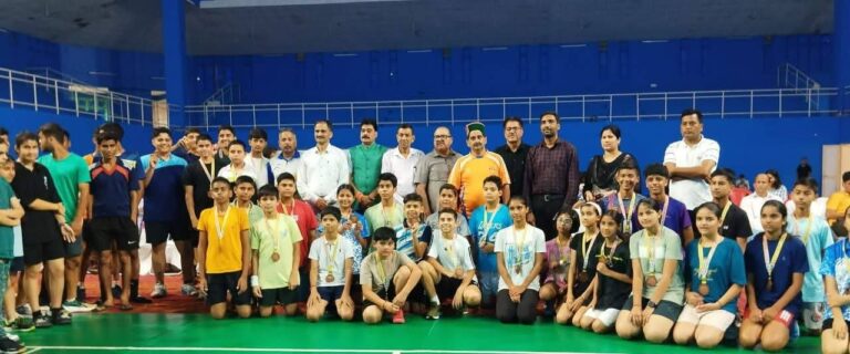 Kangra: कांगड़ा में सब-जूनियर ओपन बैडमिंटन चैम्पियनशिप-2025 का भव्य आयोजन: केवल सिंह पठानिया ने किया शुभारंभ