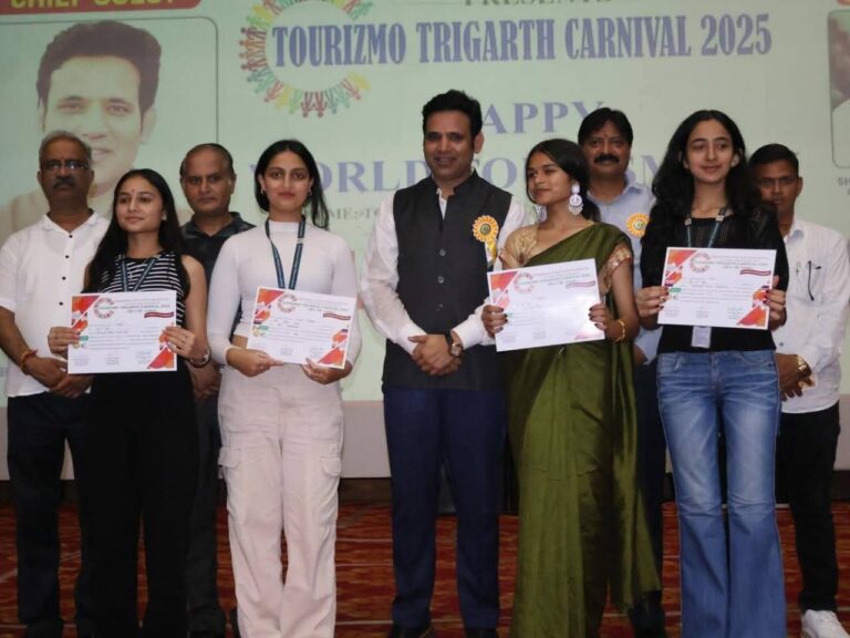 Kangra: धर्मशाला में पर्यटन विभाग करेगा हिमाचल की कला और संस्कृति को बढ़ावा, आरएस बाली ने दिए अहम निर्देश