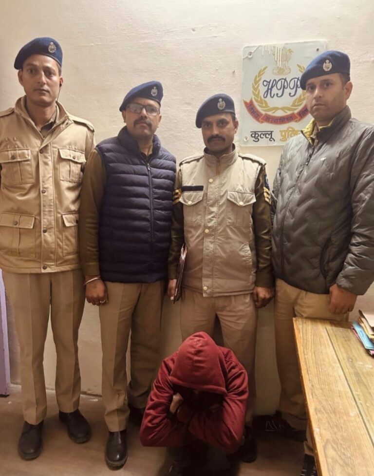 Kullu: कुल्लू में फिर बड़ी कामयाबी! 411 ग्राम चरस के साथ तस्कर रंगे हाथ पकड़ा गया