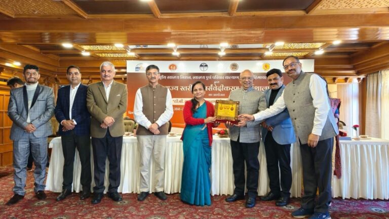 Kangra: टीबी पर कांगड़ा की बड़ी जीत! पूरे हिमाचल में बना ‘सर्वश्रेष्ठ जिला’, शिमला में हुआ सम्मानित