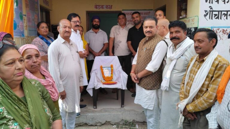 Kangra: “आपका विधायक, आपके द्वार” — इंदौरा में लोगों की समस्याएं सुनने पहुंचे मलेंद्र राजन, ₹5 लाख की विकास राशि की घोषणा