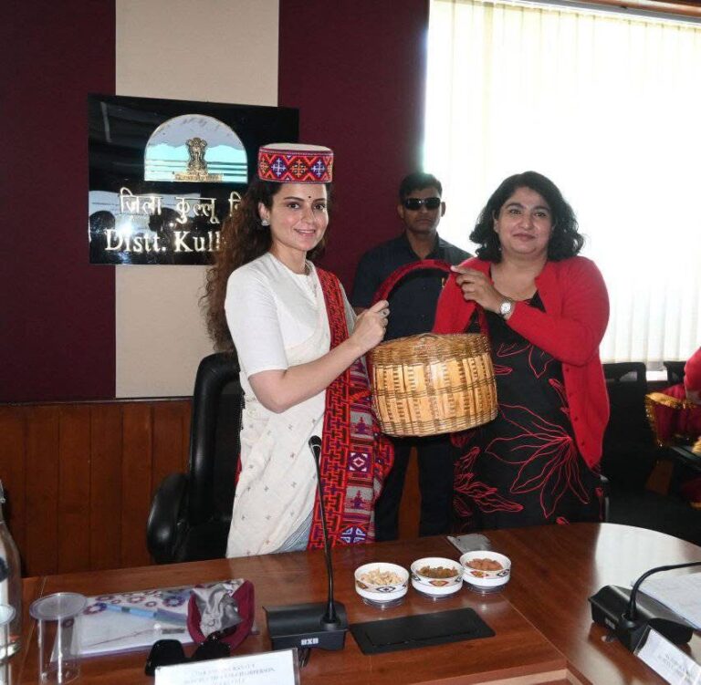 Kullu: कुल्लू में दिशा बैठक: सांसद कंगना रनौत ने अधिकारियों को दिए सख्त निर्देश — “विकास कार्यों में लापरवाही बर्दाश्त नहीं”