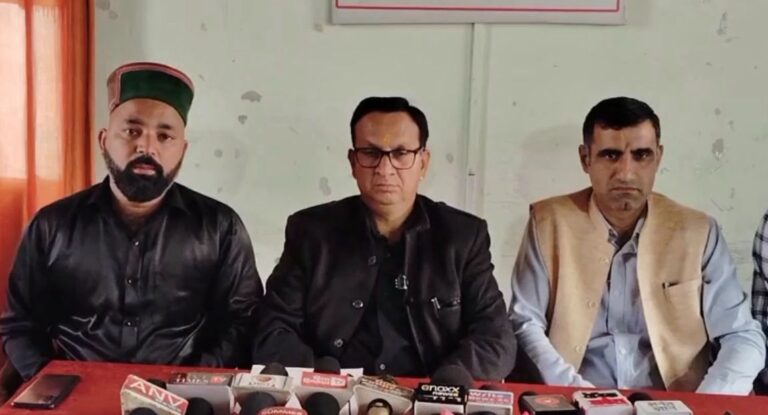 Kangra: हिमाचल वॉलीबॉल फेडरेशन बद्दी में करवाएगा प्रदेश स्तरीय वॉलीबॉल प्रतियोगिता — ट्रायल और चयन प्रक्रिया को लेकर जिला कांगड़ा संघ के पदाधिकारियों ने दी महत्वपूर्ण जानकारी