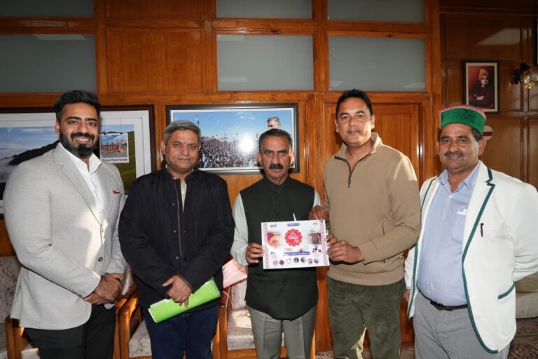 Himachal: मुख्यमंत्री सुक्खू को विधायक सुदर्शन बबलू ने दिया ‘माता चिंतपूर्णी महोत्सव–2025’ का निमंत्रण, सीएम बोले — “यह हमारी आस्था और एकता का प्रतीक”