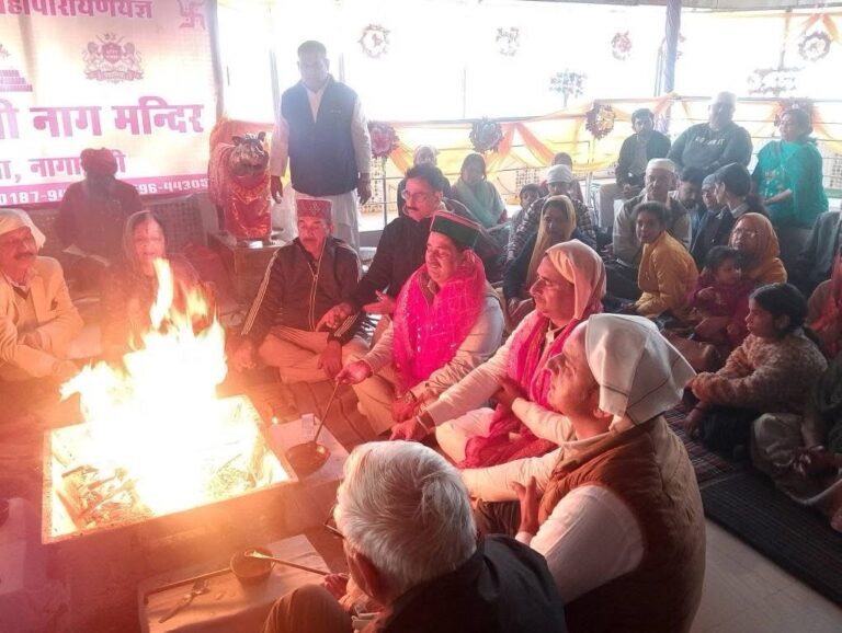 Kangra: नागबाड़ी पहुंचे उपमुख्य सचेतक केवल पठानिया! नाग मंदिर में पूजा के बाद की बड़ी घोषणा—मिले 5 लाख रुपये विकास के लिए