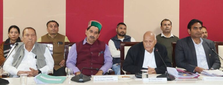 Kangra: कृषि मंत्री ने निर्देश दिए: जन शिकायत निवारण समिति के माध्यम से हर योजना सीधे आम जनता तक पहुंचे!