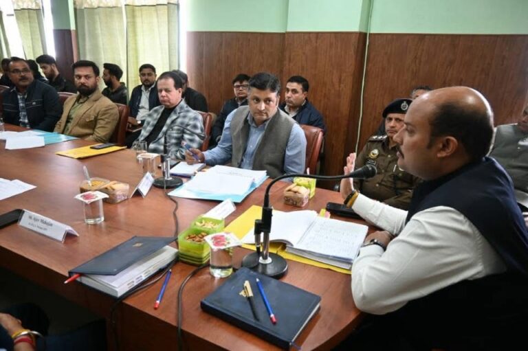 Kangra: नूरपुर में सख्त मूड में दिखे मंत्री यादविंद्र गोमा—अधिकारियों को दिए बड़े आदेश, विकास योजनाओं की खुली पूरी रिपोर्ट!