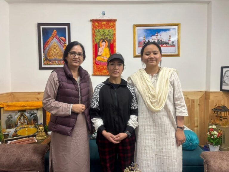 थाईलैंड में रजत पदक जीतकर लौटी स्पीति की अल्ट्रा रनर तेज़ीन डोलमा, विधायक अनुराधा राणा ने की आर्थिक मदद