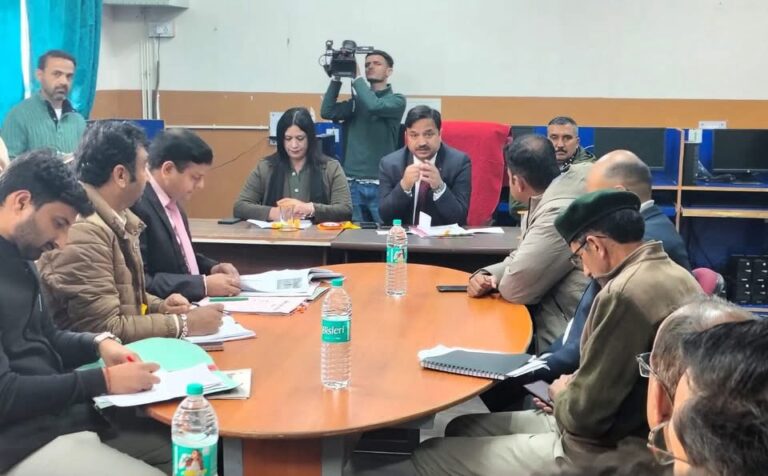 Shimla: सतलुज में बढ़ता खतरा: सुन्नी में पहली बार सोनार तकनीक से होगा सिल्ट सर्वे, DC बोले– अब होगी असली तस्वीर साफ