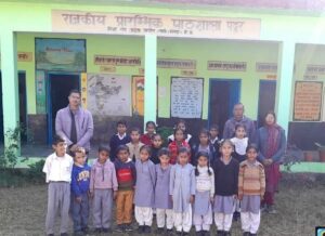 Kangra: स्कूल में पहुंचा रेबीज का खतरा: डॉक्टर ने बच्चों को बताई चौंकाने वाली बातें, गांव में बढ़ी जागरूकता!