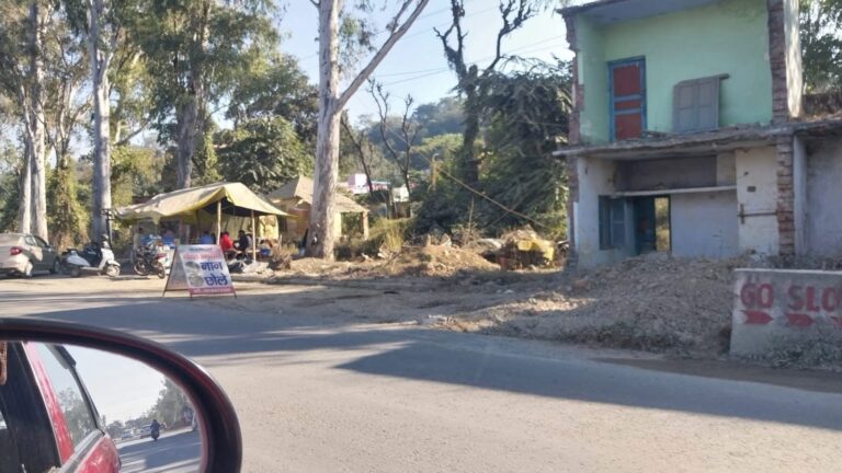 Kangra: 5 साल से बंद पड़ा कंडवाल बैरियर का धर्म कांटा, हर साल करोड़ों का राजस्व नुकसान, फिर भी सरकार मौन