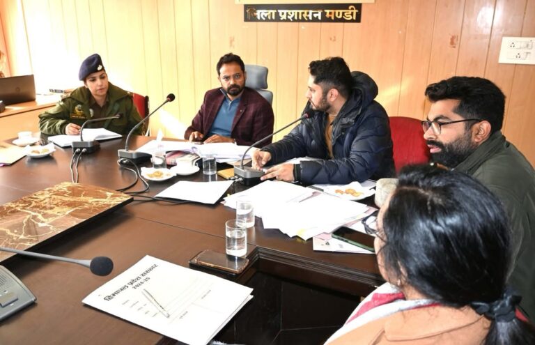 Mandi: 11 दिसंबर के जन संकल्प सम्मेलन की तैयारियां तेज, सचिव आशीष सिंहमार ने पड्डल मैदान में लिया इंतजामों का जायजा