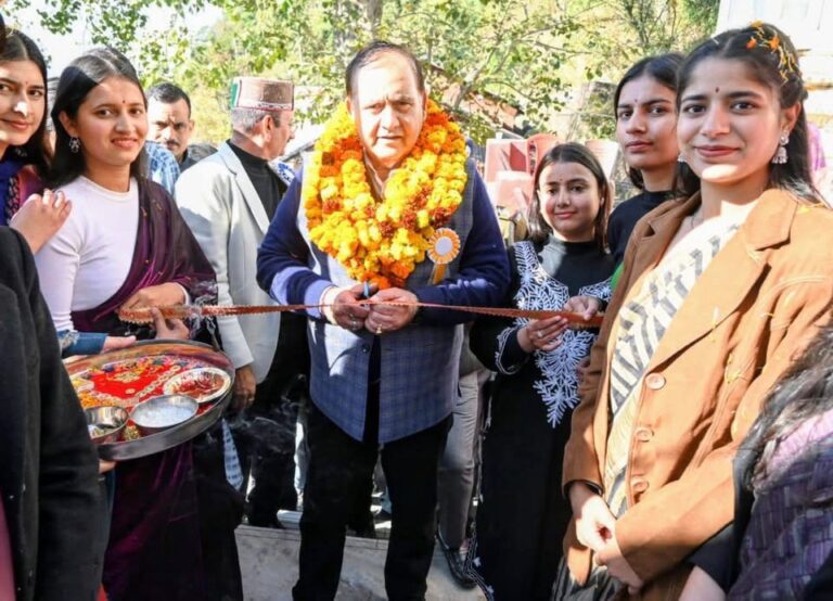 Chamba: ककीरा के नर्सिंग संस्थान में दीक्षांत समारोह, विधानसभा अध्यक्ष पठानिया बोले: स्वास्थ्य सेवा सबसे बड़ी मानवीय सेवा