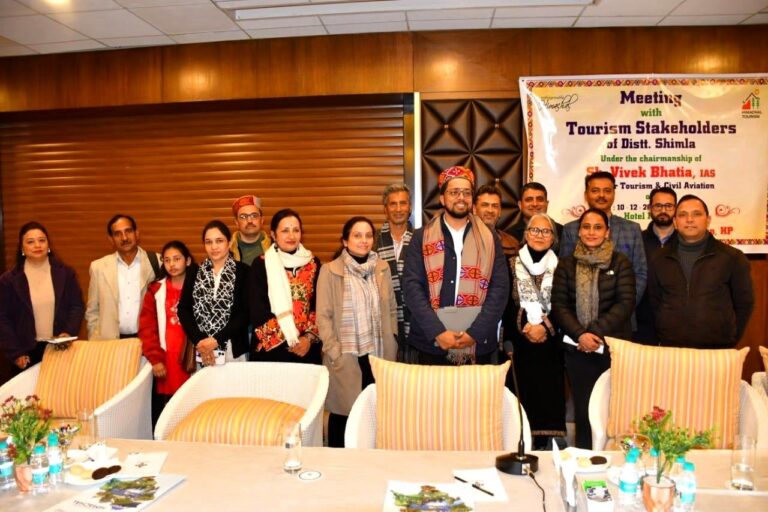 Shimla: शिमला पर्यटन को लेकर बड़ी बैठक: बर्फबारी सीजन से पहले सरकार ने मांगे सुझाव, कई अहम मुद्दों पर बनी सहमति