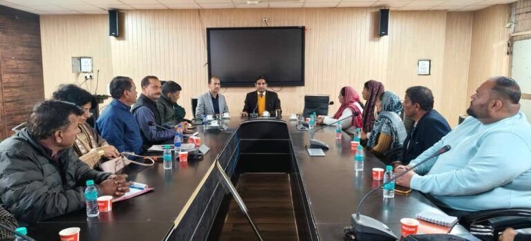 Kangra: सीमावर्ती इलाकों में चिट्टे पर सख्ती, 22 पंचायतों के साथ बना ठोस एक्शन प्लान