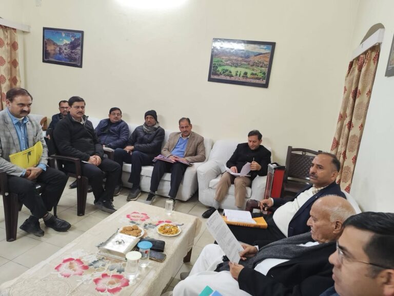 Kangra: ज्वाली में उपमंडल स्तरीय विकास कार्यों की समीक्षा, कृषि मंत्री ने अधिकारियों को दिए समयबद्ध पूर्णता के निर्देश