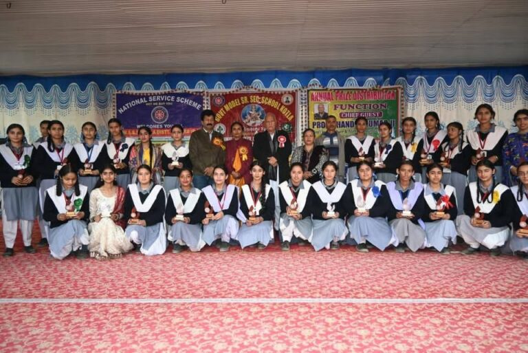 Kangra: कोटला स्कूल समारोह में कृषि मंत्री ने बच्चों को किया सम्मानित, करोड़ों के विकास कार्यों का किया खुलासा