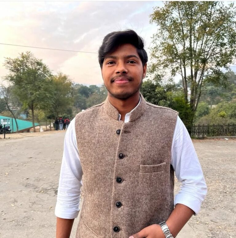 Kangra: बैजनाथ के अभिषेक कपूर बने हिमाचल पुलिस अधिकारी, गांव से लेकर जिले तक खुशी की लहर
