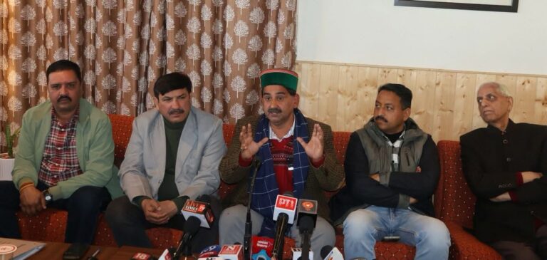 Kangra: कांगड़ा वैली कार्निवाल बना नई व्यवस्था परिवर्तन की पहचान, सीएम सुक्खू के विजन का जीवंत उदाहरण: केवल सिंह पठानिया