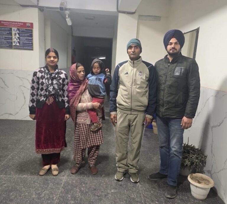 Solan: सिर्फ कुछ घंटों में खुशखबरी: बद्दी में मिली गुमशुदा बच्ची सुरक्षित परिजनों से मिली