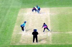 Kangra: धर्मशाला में एचपीसीए महिला टीम का दमदार प्रदर्शन, थाईलैंड को 6 विकेट से चटाई धूल