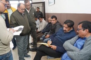 Una: उपमुख्यमंत्री मुकेश अग्निहोत्री ने गोंदपुर में किया जनसंवाद, जनता की समस्याओं के त्वरित समाधान के निर्देश