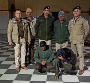 Kangra: नूरपुर पुलिस ने 7 घंटे में मुकेरियां (पंजाब) से पकड़े चोरी के वांछित आरोपी, LED टीवी और लैपटॉप बरामद