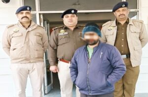 Sirmaur: पांवटा साहिब में नशे पर बड़ा वार, ट्रक से 2 किलो से ज्यादा चूरा-पोस्त बरामद, आरोपी गिरफ्तार