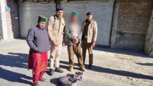 Kinnaur: किन्नौर में नशे पर बड़ा प्रहार: करजंग गांव से 92 ग्राम चरस के साथ एक व्यक्ति गिरफ्तार