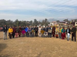 Kangra: कांगड़ा इंटरनेशनल स्कूल शाहपुर में लोहड़ी उत्सव का आयोजन, इंटर-हाउस पतंग प्रतियोगिता में छात्रों ने दिखाया दम