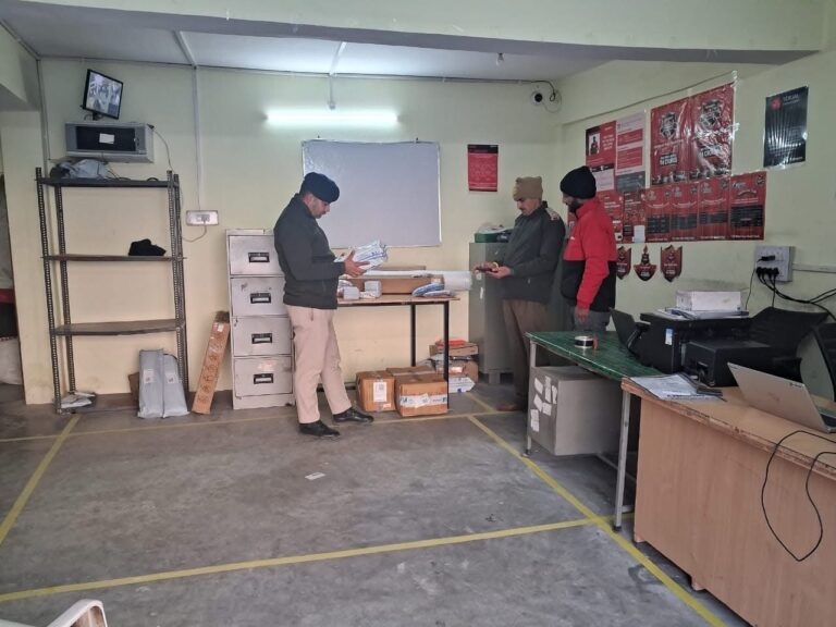 Chamba: चम्बा में कूरियर सेवाओं पर पुलिस की कड़ी नजर, जन-सुरक्षा के लिए विशेष जांच अभियान