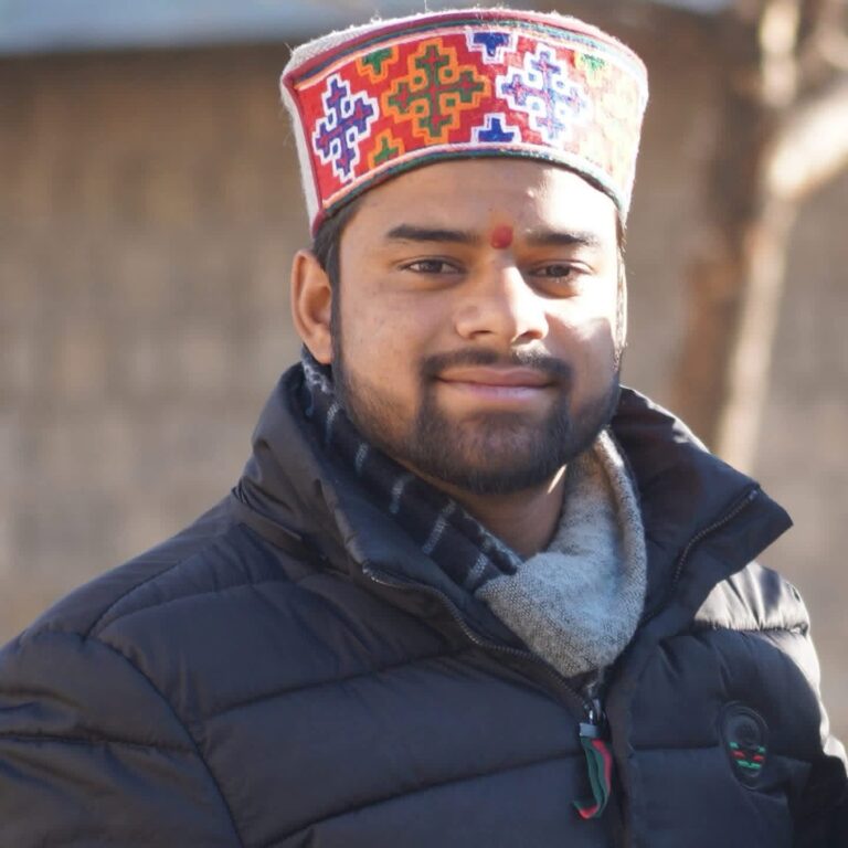 Himachal: छतराड़ी के शक्ति शर्मा बने केंद्रीय विश्वविद्यालय के सांख्यिकी सहायक, साधारण परिवार से बड़ी उपलब्धि