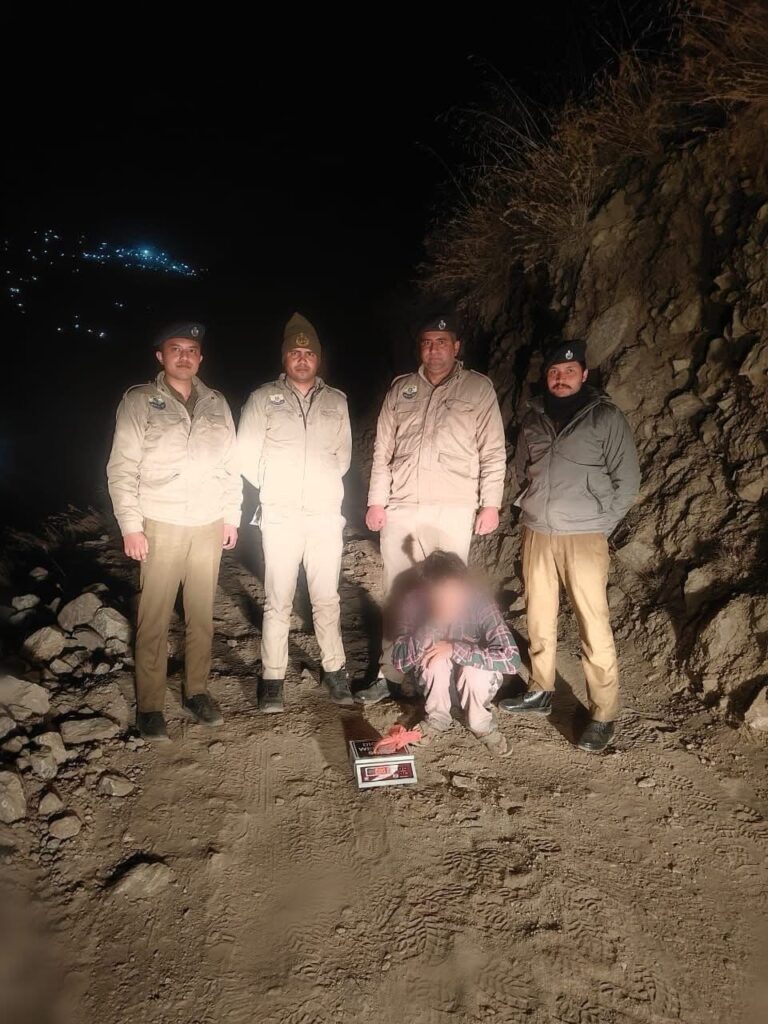 Kinnaur: किन्नौर में नशे पर बड़ी कार्रवाई, टापरी में 57 ग्राम चरस के साथ एक व्यक्ति दबोचा